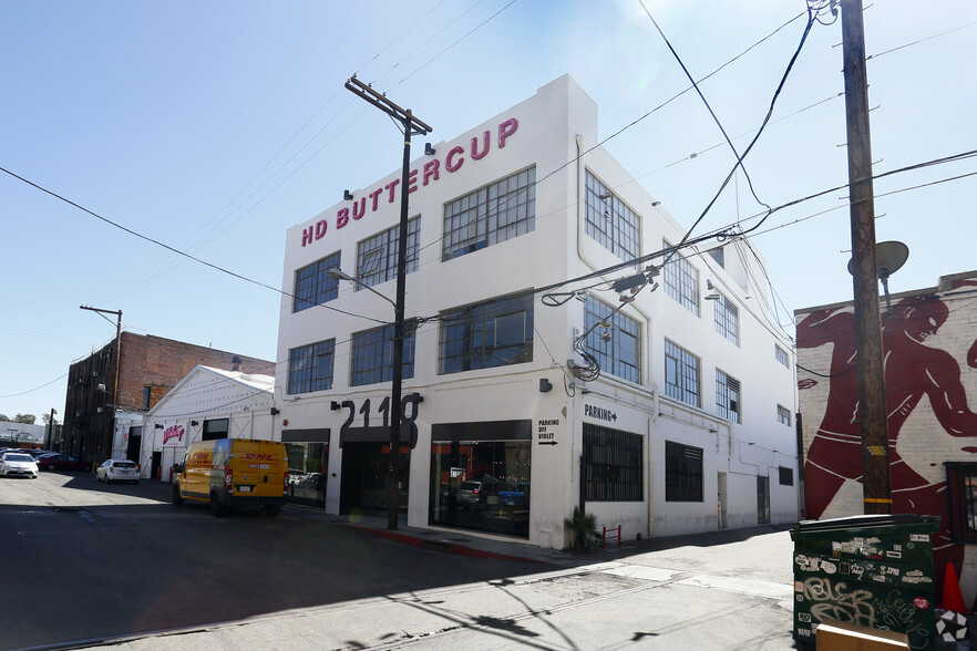 2120-2140 E 7th Pl, Los Angeles, CA à louer - Photo de l’immeuble – Image 3 sur 6