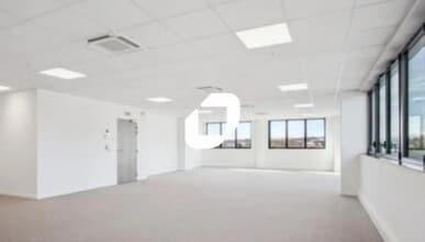 Bureau dans Chalifert à louer Photo intérieure– Image 2 sur 4