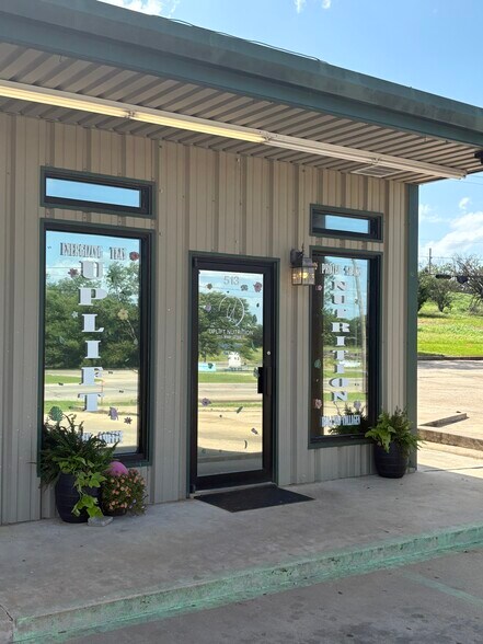519 S Woody Guthrie St, Okemah, OK à vendre - Photo de l’immeuble – Image 3 sur 8