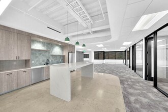 3131 Camino del Rio N, San Diego, CA à louer Photo intérieure– Image 2 sur 7