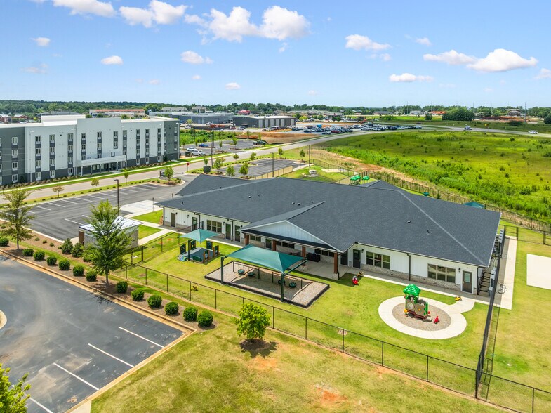 899 Boardroom Dr, Prattville, AL à vendre - Photo de l’immeuble – Image 2 sur 4