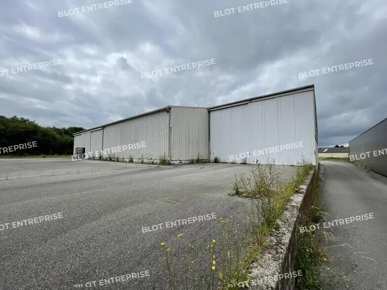 Industriel/Logistique dans Caudan à louer - Photo de l’immeuble – Image 3 sur 8