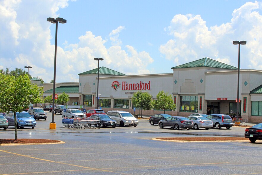 35 Manchester Rd, Derry, NH à louer - Photo principale – Image 1 sur 6