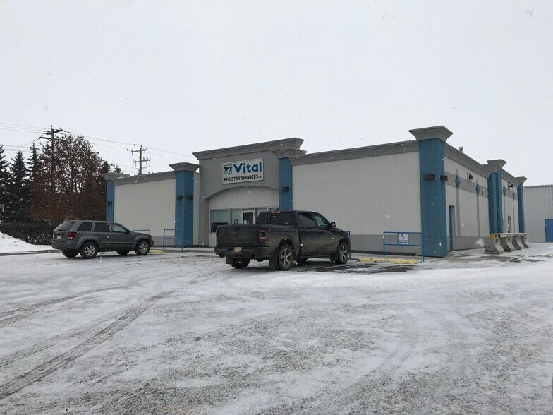 5406 43 St, Red Deer, AB à vendre - Photo de la construction – Image 1 sur 1