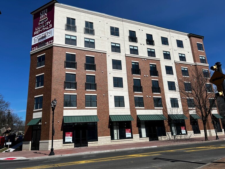 507 E Main St, Bound Brook, NJ à louer - Photo de l’immeuble – Image 3 sur 31