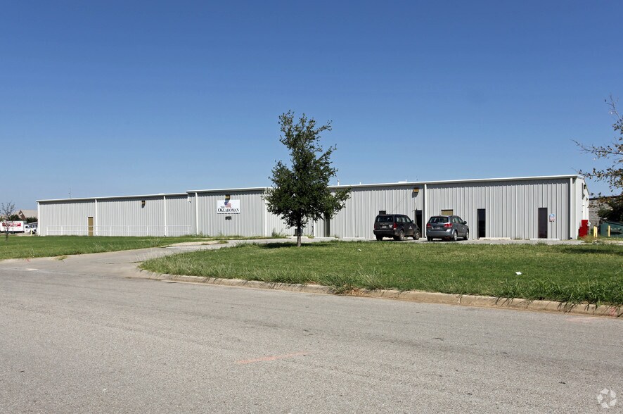 2701 Bart Conner Ct, Norman, OK à louer - Photo principale – Image 1 sur 12