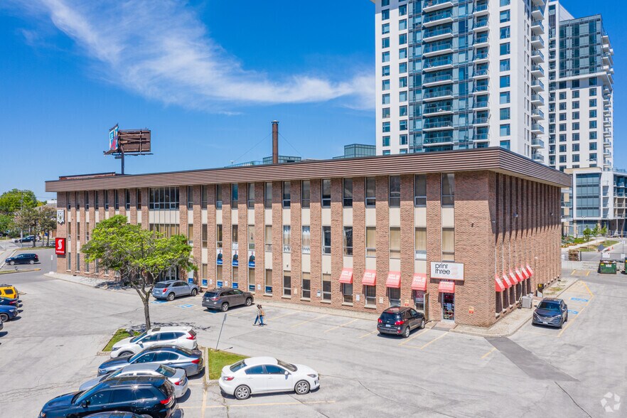 2175 Sheppard Ave, Toronto, ON à louer - Photo principale – Image 1 sur 2