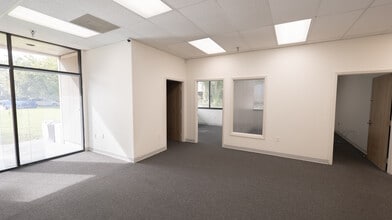 1209 Tech Blvd, Tampa, FL à louer Photo intérieure– Image 2 sur 13