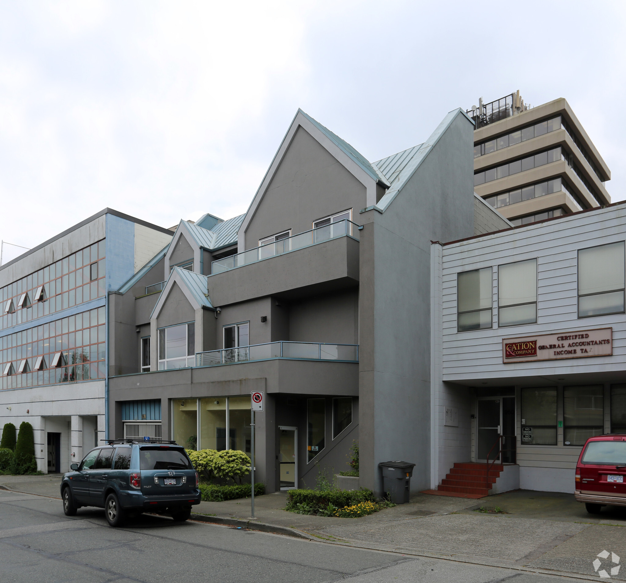 938 W 8th Ave, Vancouver, BC à louer Photo principale– Image 1 sur 3