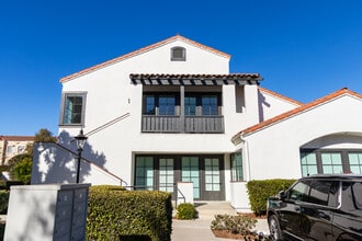 27322 Calle Arroyo, San Juan Capistrano, CA à louer Photo de l’immeuble– Image 1 sur 20