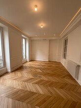 Bureau dans Neuilly-sur-Seine à louer Photo intérieure– Image 2 sur 6