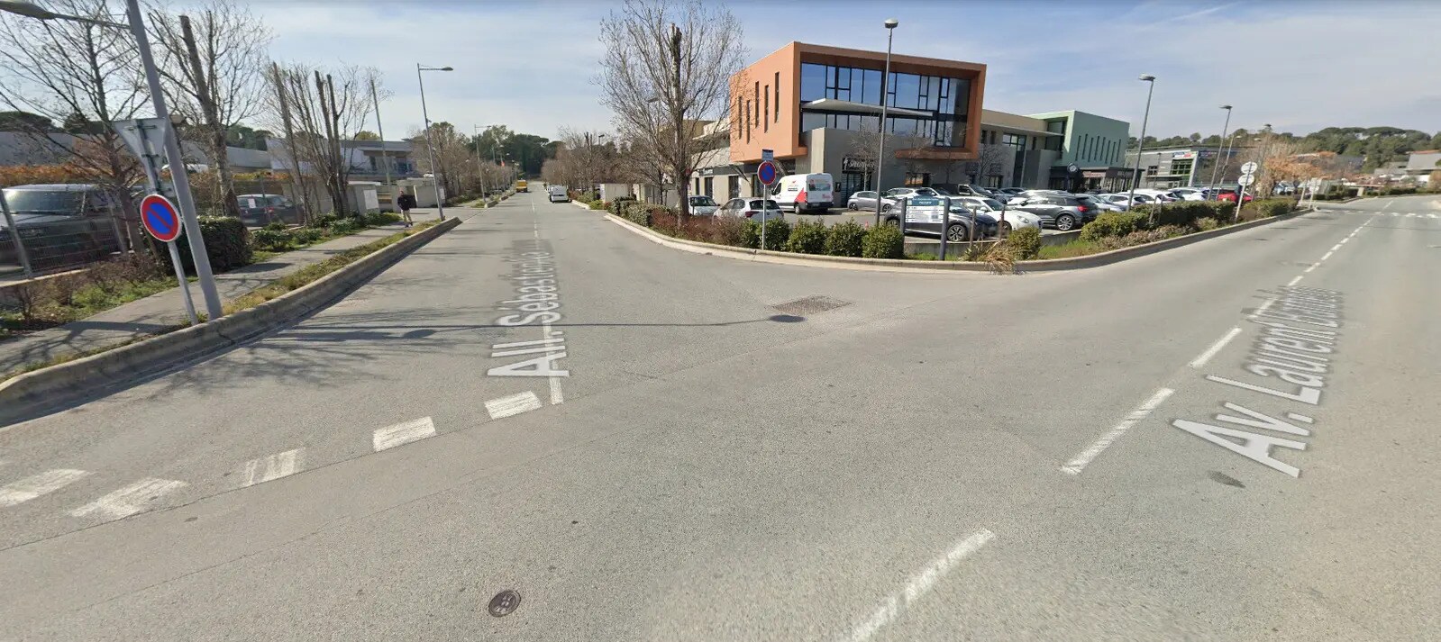 Industriel/Logistique dans Fréjus à louer Photo de l’immeuble– Image 1 sur 6