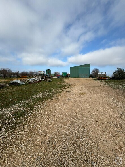 Terrain dans Santorcaz, Madrid à vendre - Photo de l’immeuble – Image 3 sur 10