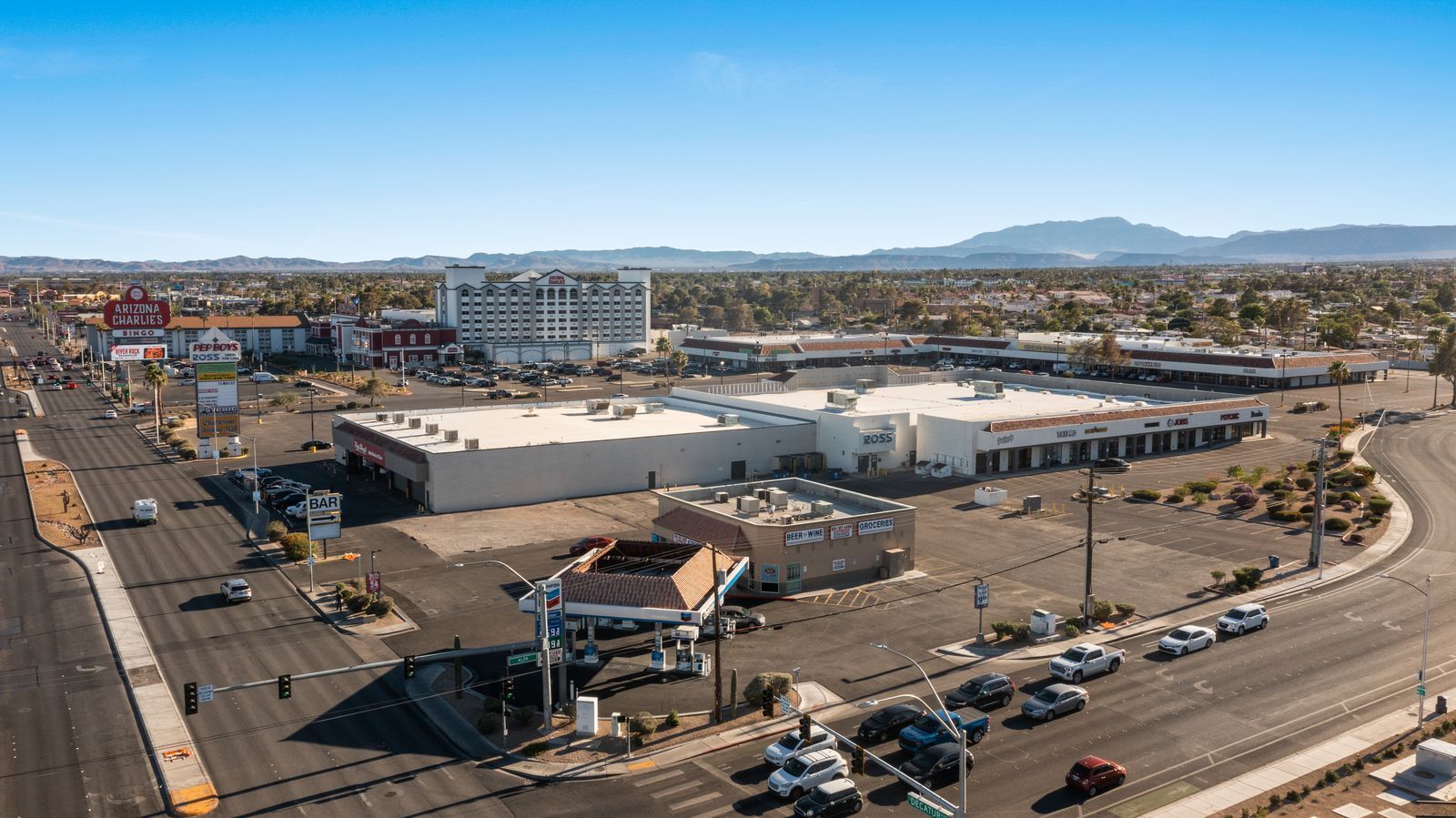 500-640 S Decatur Blvd, Las Vegas, NV à louer Photo de l’immeuble– Image 1 sur 12