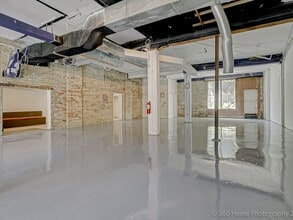 60 Sumach St, Toronto, ON à louer Photo de l’immeuble– Image 1 sur 12