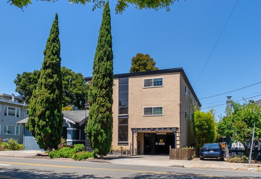 5445 Broadway, Oakland, CA à vendre - Photo de l’immeuble – Image 3 sur 7