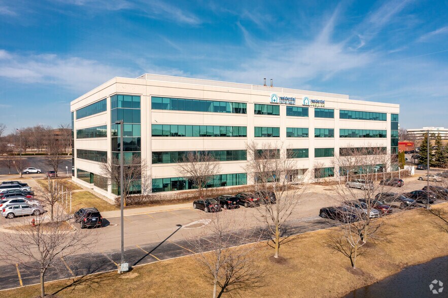 5440 Corporate Dr, Troy, MI à louer - Photo de l’immeuble – Image 2 sur 4