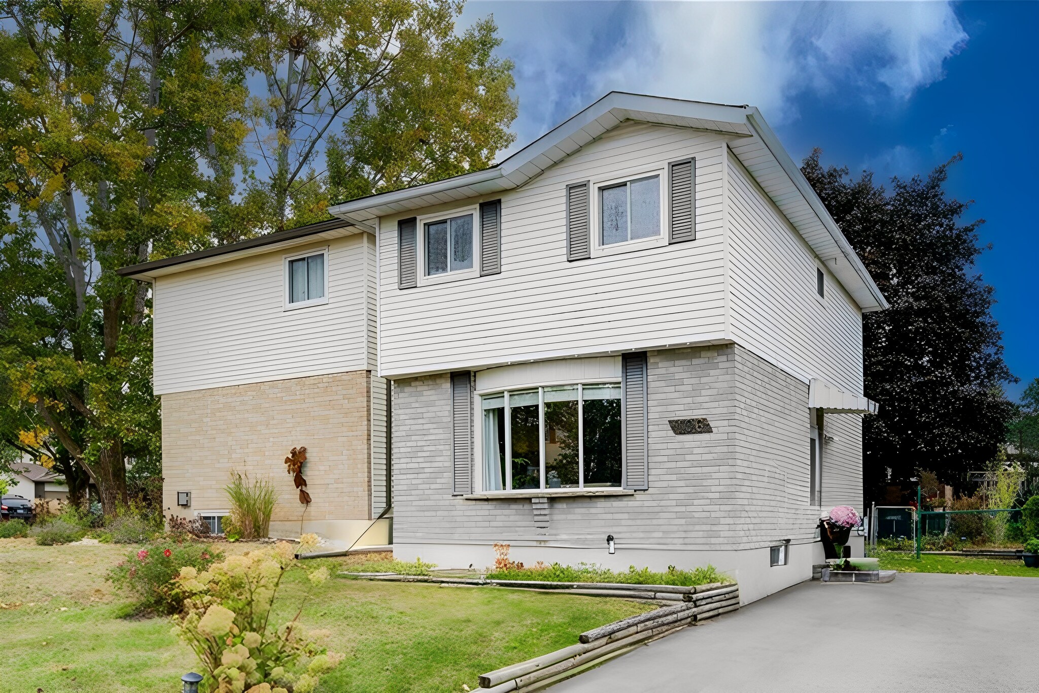 106 Cornerbrook Cres, Waterloo, ON à louer Photo de l’immeuble– Image 1 sur 9