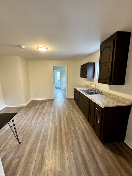 319 Abingdon Ave NW, Huntsville, AL à vendre - Photo de l’immeuble – Image 3 sur 11