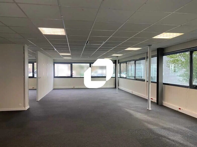 Bureau dans Mérignac à louer - Photo de l’immeuble – Image 3 sur 7