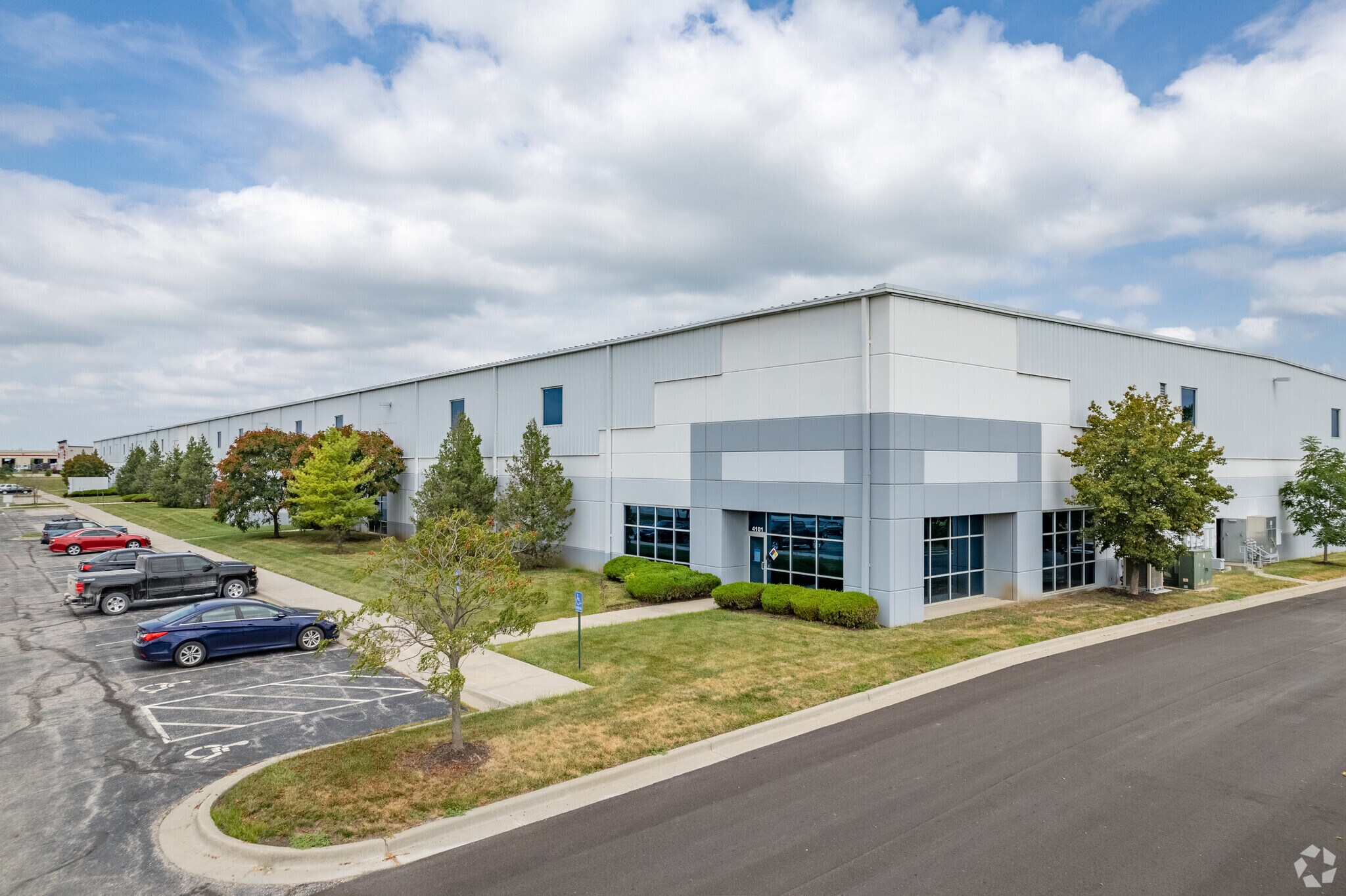 4101-4131 N Kentucky Ave, Kansas City, MO à louer Photo principale– Image 1 sur 7