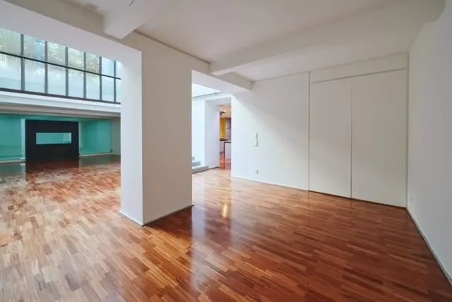 5 Rue Bouchardon, Paris à vendre - Photo de l’immeuble – Image 3 sur 13