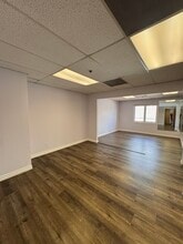 15928 Ventura Blvd, Encino, CA à louer Photo intérieure– Image 1 sur 4