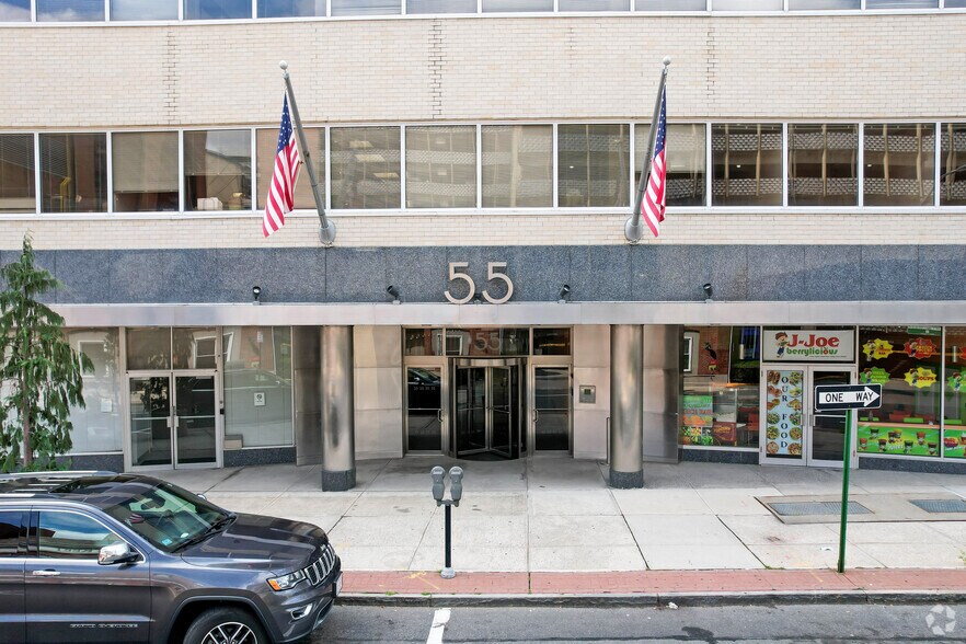 55 Church St, White Plains, NY à louer - Photo de l’immeuble – Image 2 sur 3