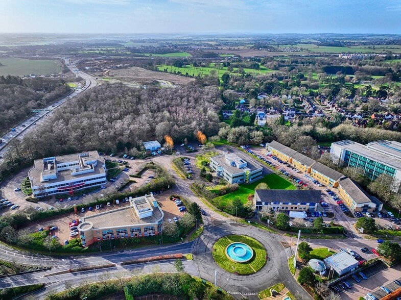 253 Capability Green, Luton à louer - Photo de l’immeuble – Image 3 sur 3