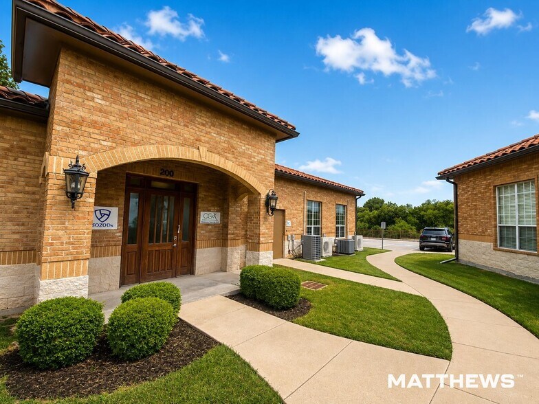 7711 San Jacinto Pl, Plano, TX à vendre - Photo de l’immeuble – Image 2 sur 4
