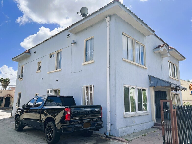 2660-2664 Randolph St portefeuille de 2 biens à vendre sur LoopNet.fr - Photo de l’immeuble – Image 2 sur 10