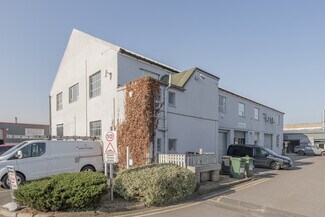 Plus de détails pour Alstone Ln, Cheltenham - Industriel/Logistique à louer