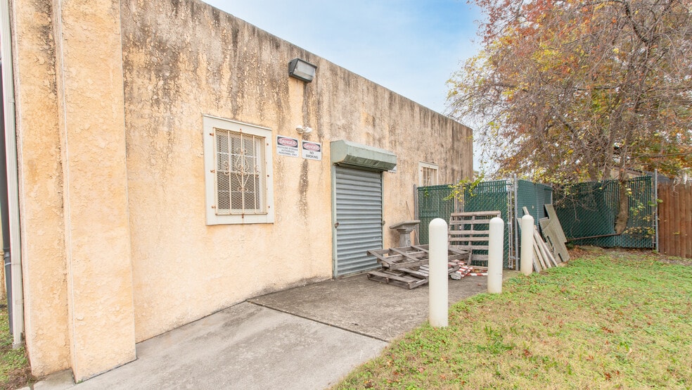 309-311 S Broadway, Gloucester City, NJ à vendre - Photo de l’immeuble – Image 3 sur 13