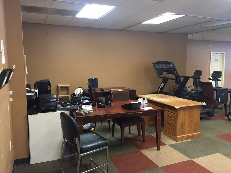 540 Lafayette Rd, Sparta, NJ à louer - Photo intérieure – Image 3 sur 39
