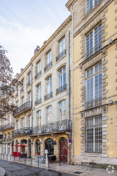 Bureau dans Bordeaux à louer - Photo principale – Image 1 sur 2