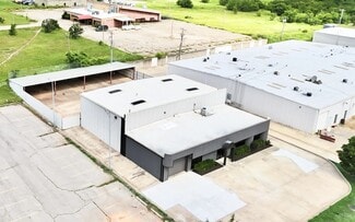 Plus de détails pour 7925 N Wilshire Ct, Oklahoma City, OK - Local d'activités à louer