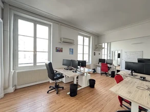 129 Rue De Turenne, Paris à louer Photo intérieure– Image 2 sur 4