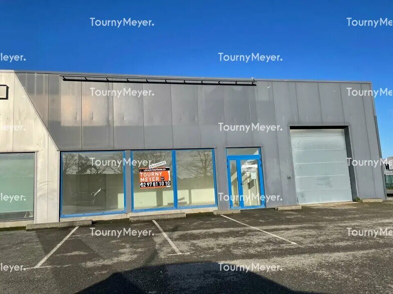 Local d’activités dans Lanester à louer - Photo de l’immeuble – Image 1 sur 6