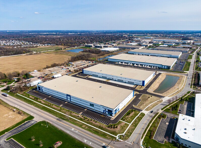 2801 Galvin Dr, Elgin, IL à louer - Aérien – Image 2 sur 12