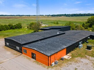 Plus de détails pour 700 N Main St, Lexington, OK - Industriel/Logistique à vendre