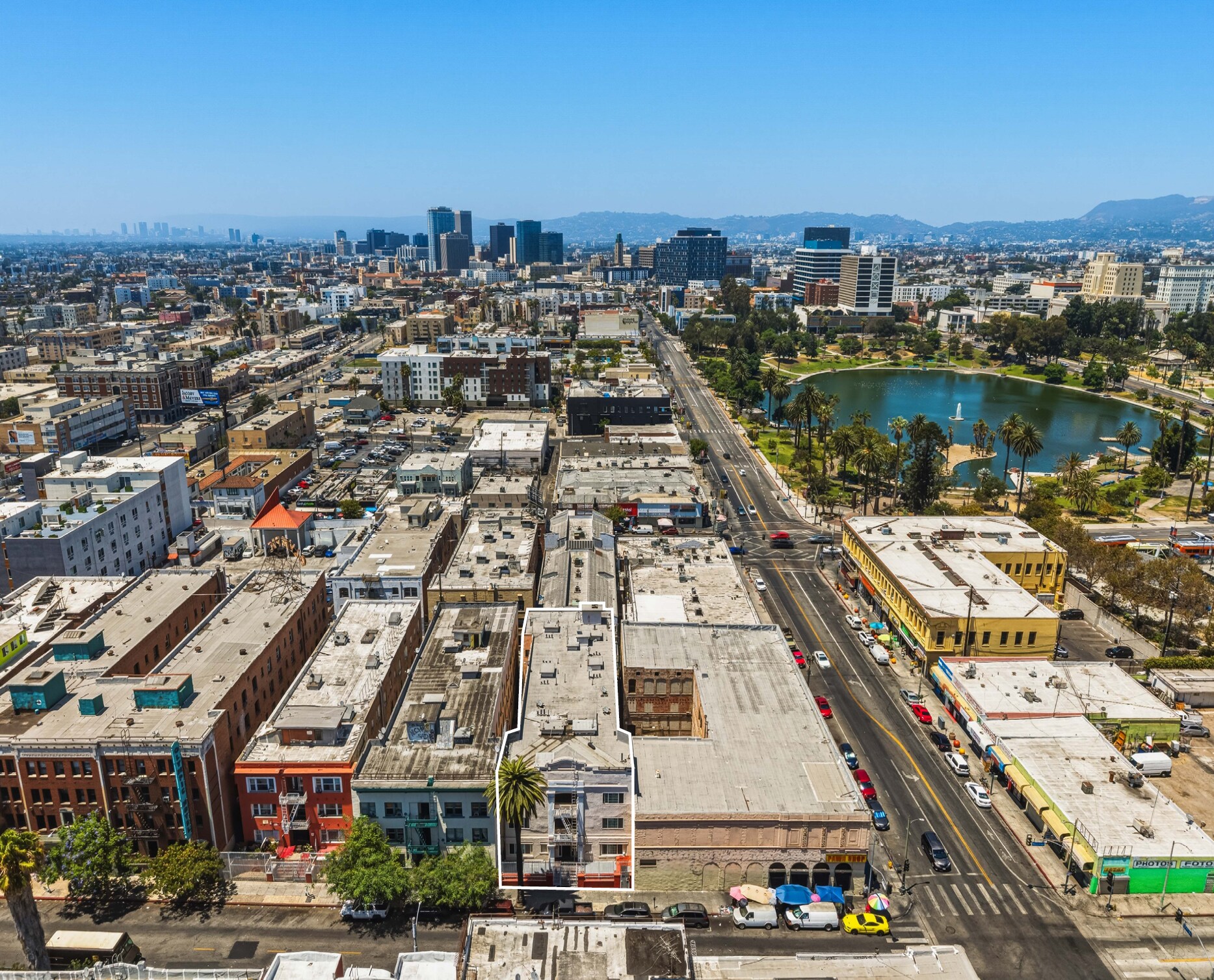 711 S westlake Ave, Los Angeles, CA à vendre Photo de l’immeuble– Image 1 sur 9