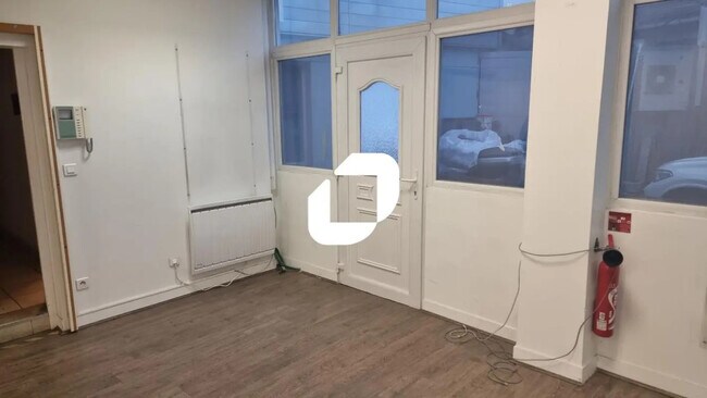 Plus de détails pour Bureau à louer