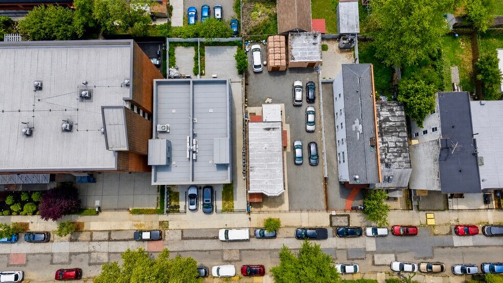 756 E 223rd St, Bronx, NY à vendre - Photo de l’immeuble – Image 2 sur 9