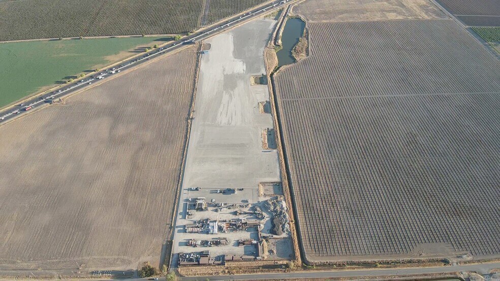 5419 Weber Rd, Vacaville, CA à louer - Photo de l’immeuble – Image 3 sur 4