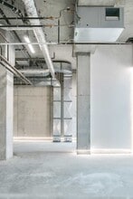 591 Yonge St, Toronto, ON à louer Photo intérieure– Image 2 sur 15