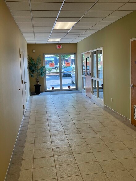 12306 SE Mill Plain Blvd, Vancouver, WA à louer - Photo intérieure – Image 2 sur 11