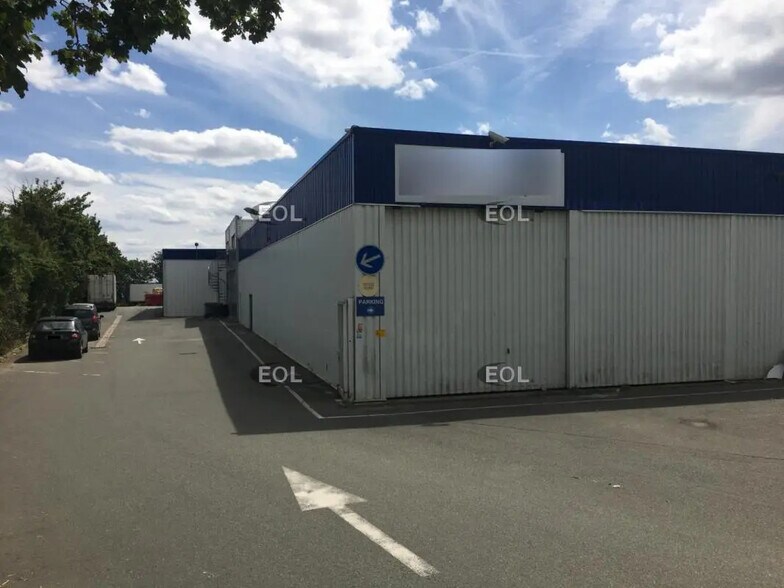 Industriel/Logistique dans Gonesse à louer - Photo de l’immeuble – Image 2 sur 4