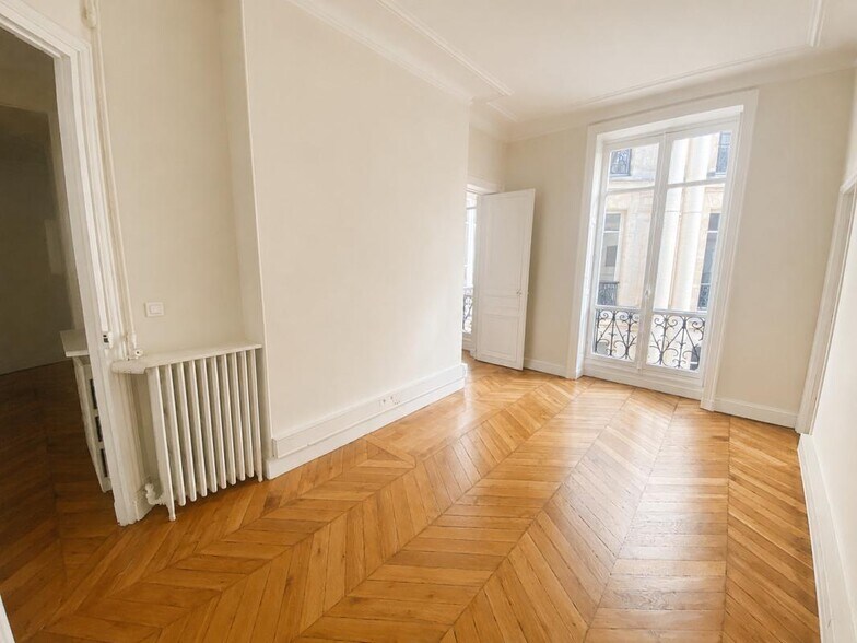 Bureau dans Paris à louer - Photo de l’immeuble – Image 2 sur 8