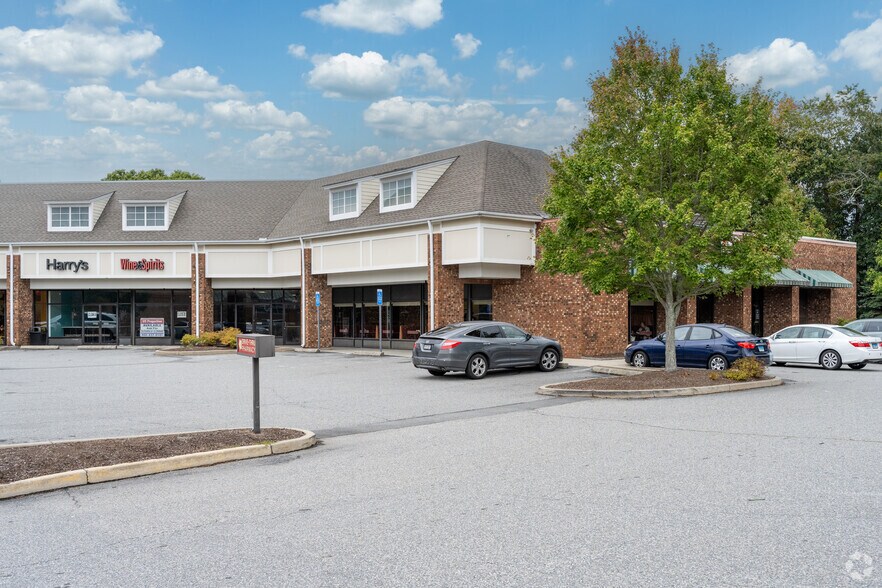 441 Long Hill Rd, Groton, CT à louer - Photo de l’immeuble – Image 2 sur 4