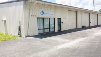 Plus de détails pour 946 13th Ln, Vero Beach, FL - Industriel/Logistique à louer